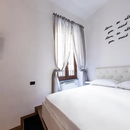 Hemeras Boutique House Duomo 6 4* Milano